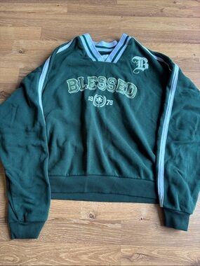 Daydreamer Green 'BLESSED' V‑Neck Men's Sweatshirt with White Trim